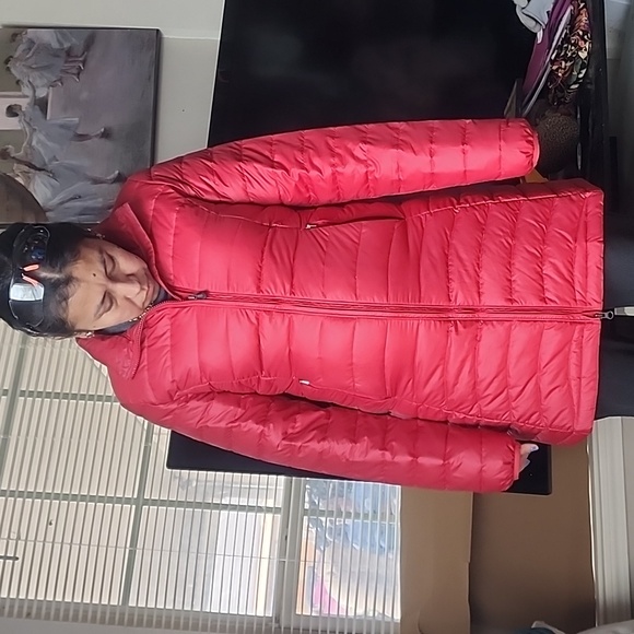Patagonia Jackets & Blazers - Patatagonia Small Women's Red Puffer Jacket Used Twice